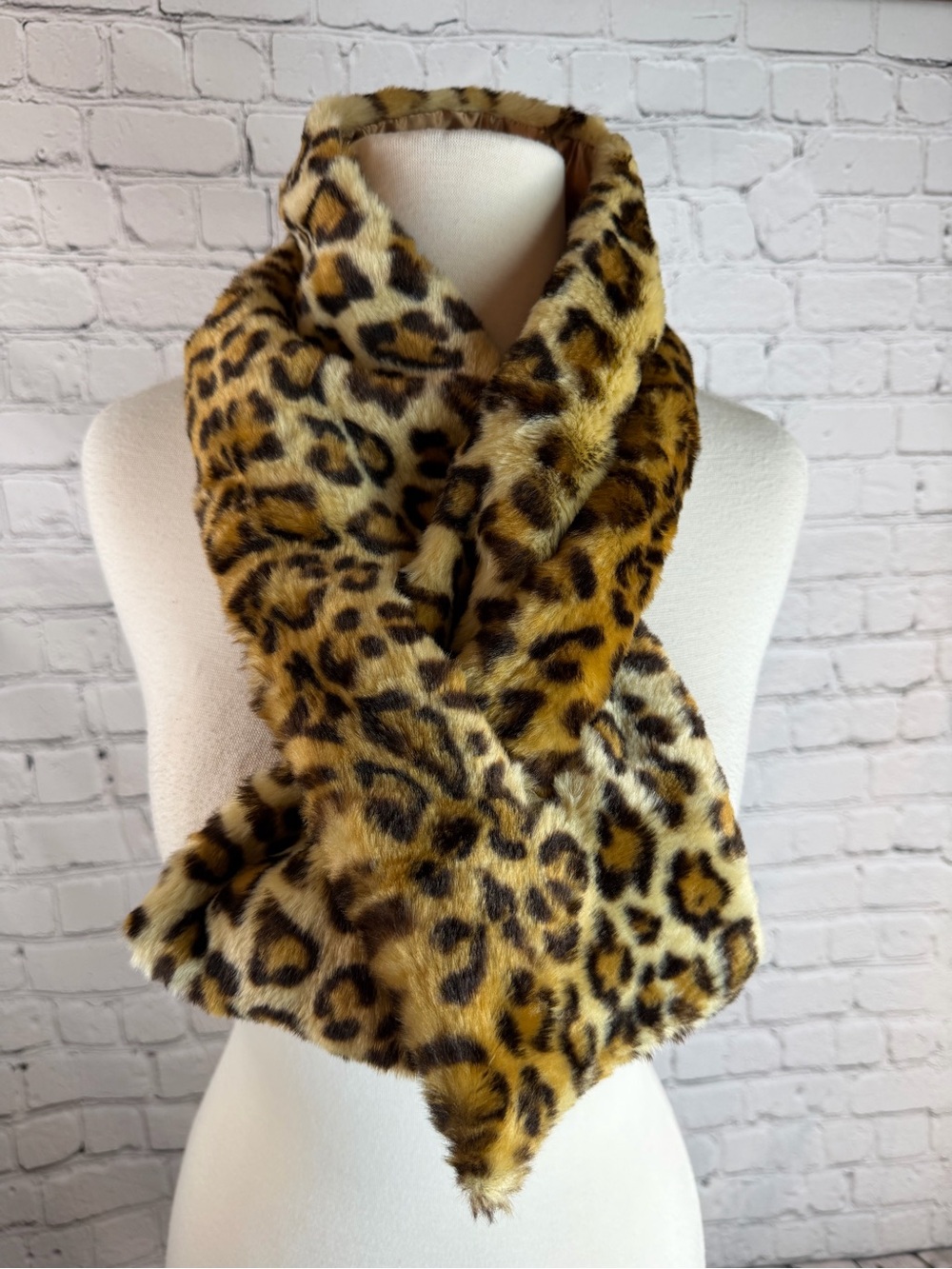 DENNIS BASSO Faux Leopard Fur Scarf Wrap